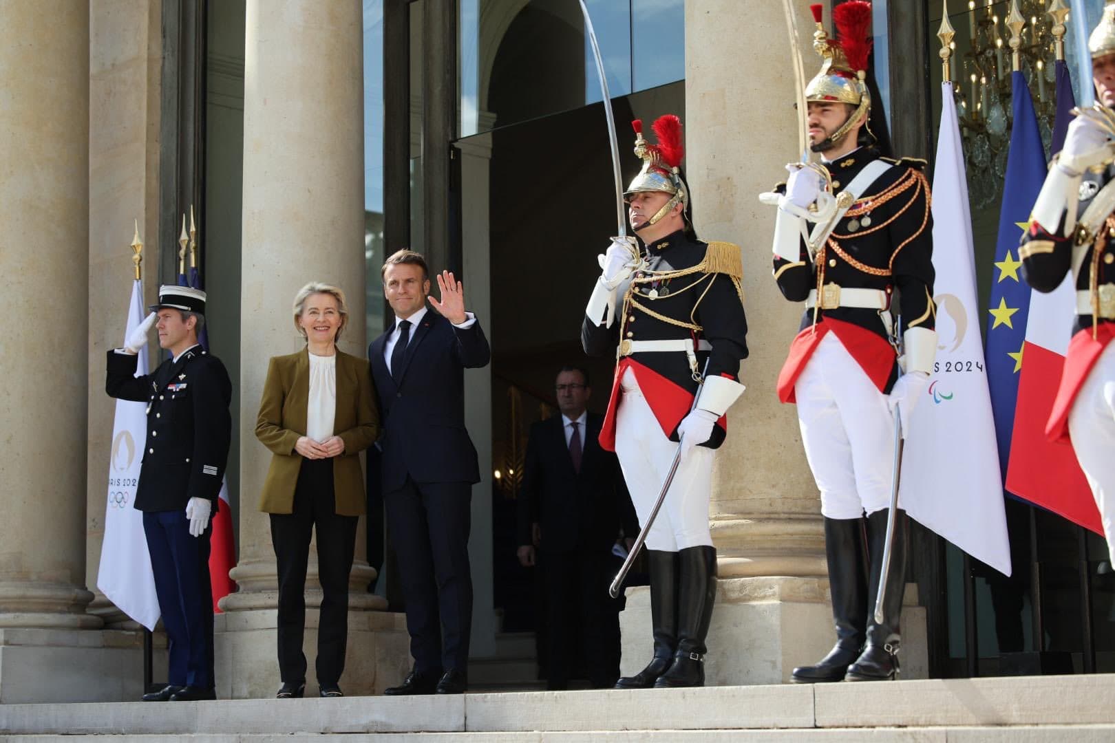Presidentja e KE-së takon Macronin e Xi Jinping në Paris, diskutojnë për agresionin rus kundër Ukrainës