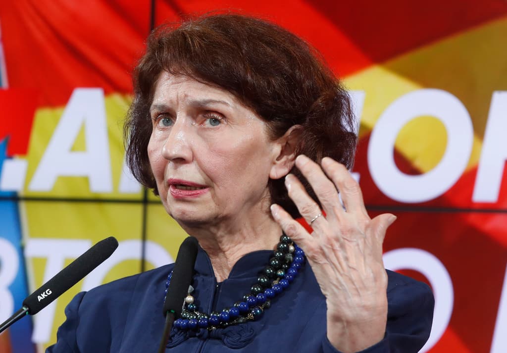 Djegia e flamurit maqedonas, Presidentja e RMV-së e quan mosrespektim të simboleve të shtetit