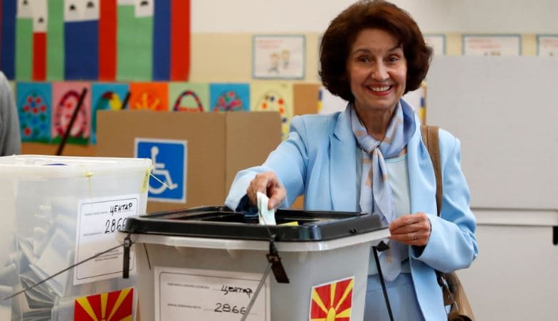 BE-ja përgëzon Siljanovska-Davkovën, pasi u zgjodh presidente në Maqedoni të Veriut