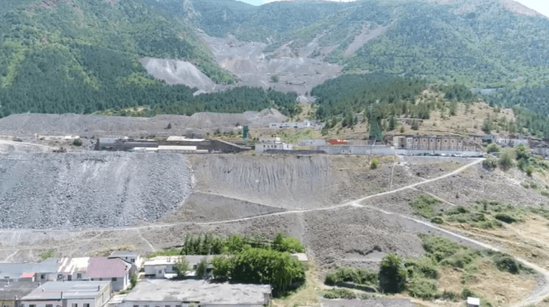 Vdes minatori në Shqipëri, plagoset rëndë një tjetër