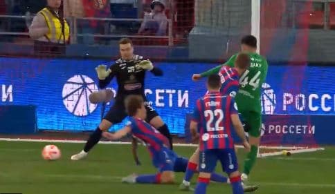 Daku shënon kundër gjigandit rus (VIDEO)
