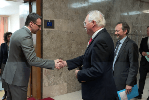 “Drafti i BE-së, bazë e mirë për vazhdim të bisedimeve”, u thotë Petkoviq ambasadorëve të QUINT-it