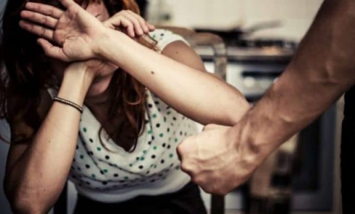 I kërkoi para me zor dhe tentoi ta sulmojë nënën, arrestohet djali në Prishtinë