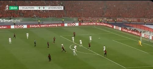 Xhaka magjik, shënon në finale nga afro 30 metra