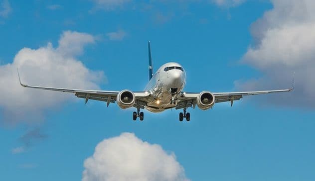 Avioni del jashtë pistës në Itali, shtyhen disa fluturime