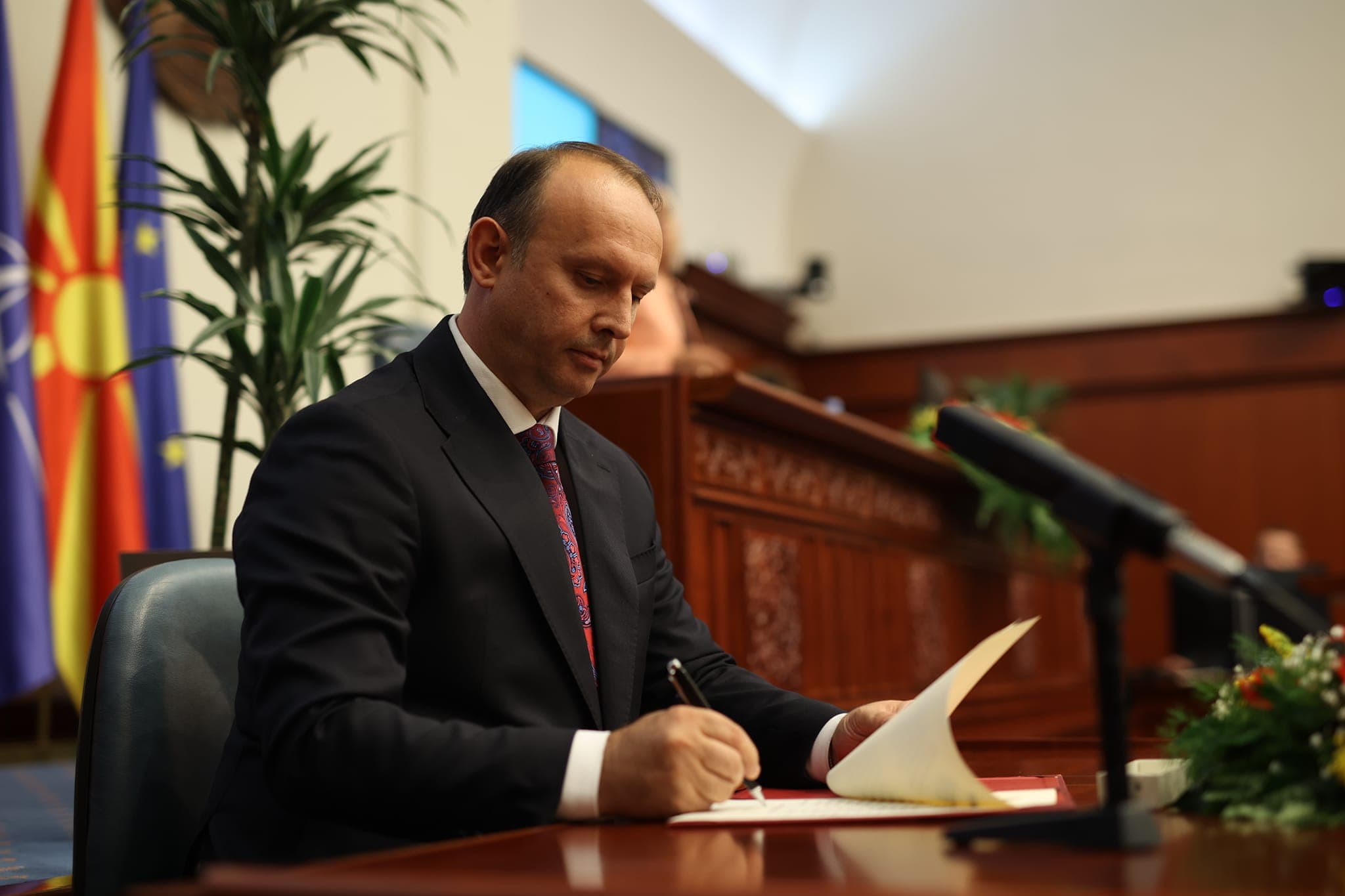 Meta uron kryetarin e kuvendit: Shqiptarët kanë rol kyç në stabilitetin dhe ardhmërinë e Maqedonisë së Veriut