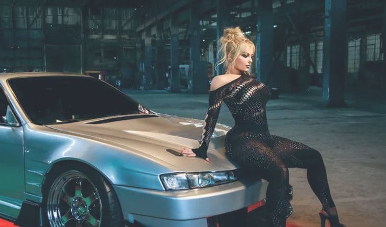 Bebe Rexha publikon këngën e re “Chase It”