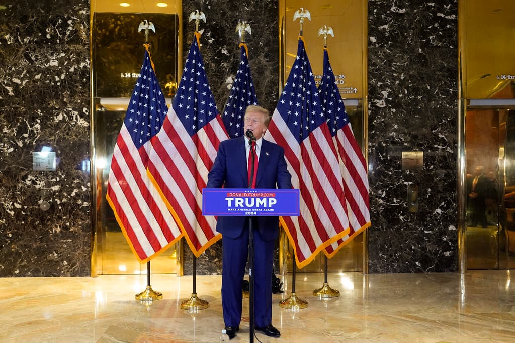 Trump i zhgënjyer nga vendimi për dënimin e tij, thumbon Bidenin