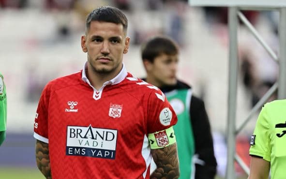 Zyrtare: Manaj largohet nga Sivasspor