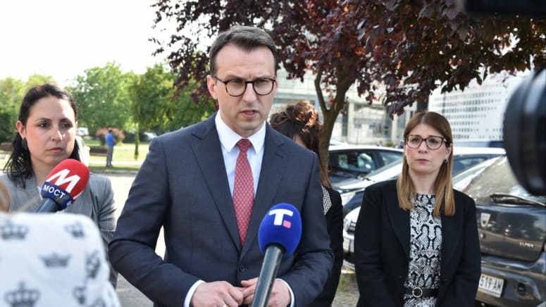 Petkoviq pas aksionit të policisë në veri: Piromani ballkanas, Albin Kurti dëshiron luftë