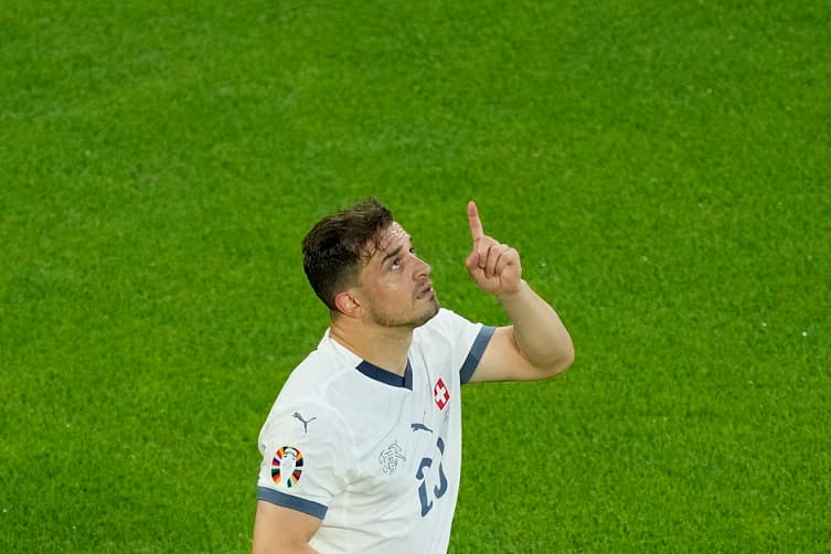 Shaqiri hyn në histori, i pari që shënon në gjashtë turne të mëdhenj ndërkombëtarë