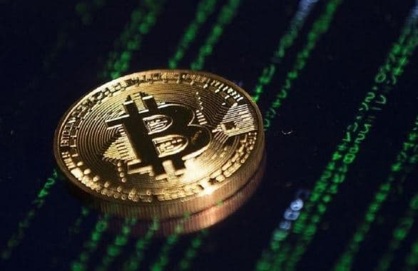 Bie dramatikisht çmimi i Bitcoin
