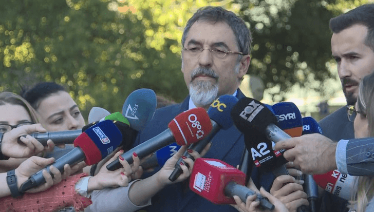 Çuçi mbledh grupin: Do të bëjmë ndeshje futbolli me deputetë të Kosovës, pjesë edhe opozita