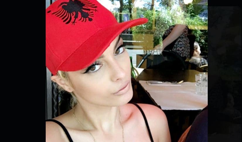 Bebe Rexha mbështet kuqezinjtë, publikon videon tifozëve shqiptarë duke u thyer pastat italianëve para ndeshjes