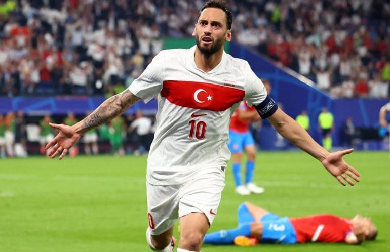 Turqia në 1/8 e finales, Çekia në shtëpi