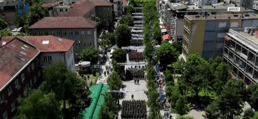 Një çerek shekulli në liri