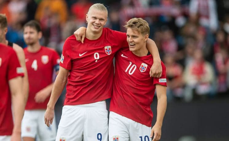 Haaland dhe Odegaard do të luajnë titullarë kundër Kosovës