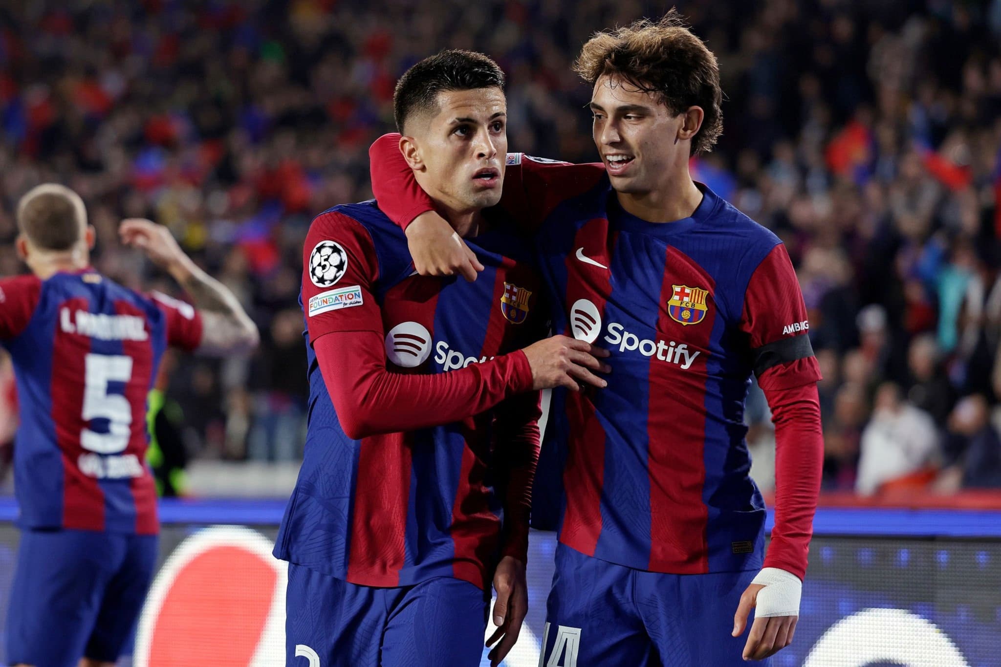 Felix dhe Cancelo mund të vazhdojnë me Barcelonën