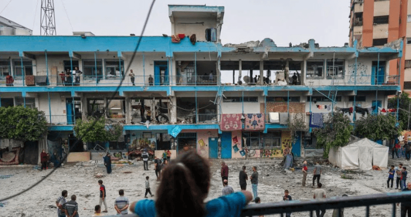 Sulm izraelit në një shkollë të OKB-së në Gaza, raportohet për të paktën 35 të vrarë