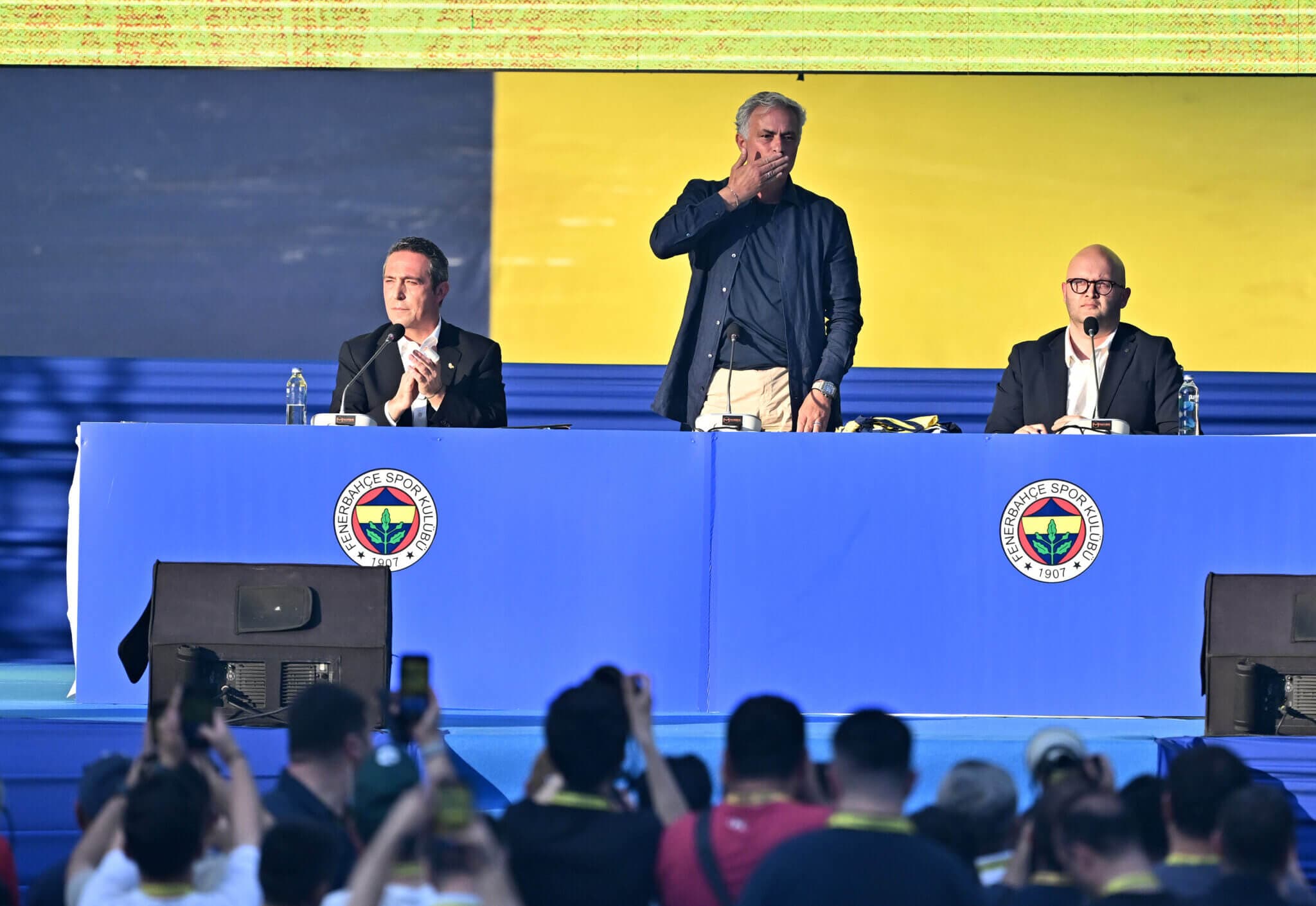 Mourinho flet si trajneri i ri i Fenerbahçes: Dua ta ndihmojë Ligën turke, kjo fanellë është lëkura ime