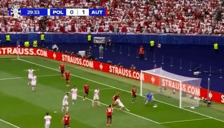 Polonia barazon rezultatin pas gjysmë ore ndaj Austrisë