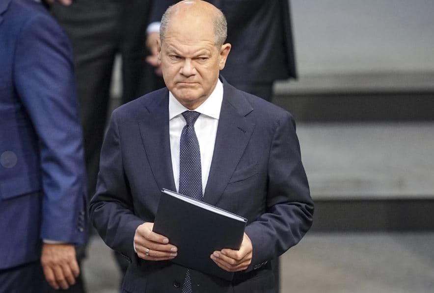 Kancelari Scholz humb votëbesimin, Gjermania shkon në zgjedhje