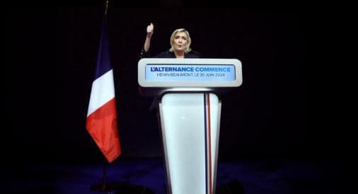 Le Pen: Demokracia ka folur, kampi i Macronit po fshihet