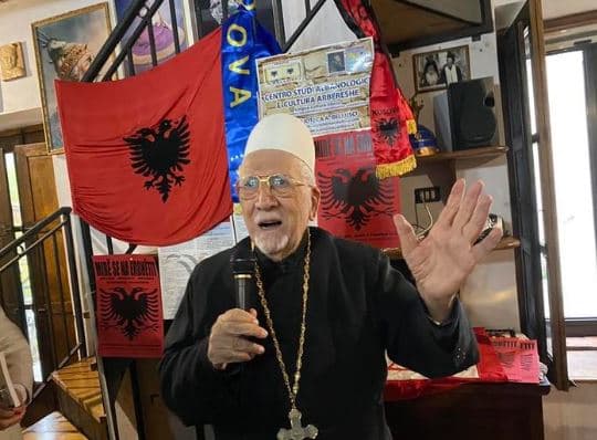 Vdes figura e rëndësishme e komunitetit arbëresh në Itali, prifti Antonio Bellusci