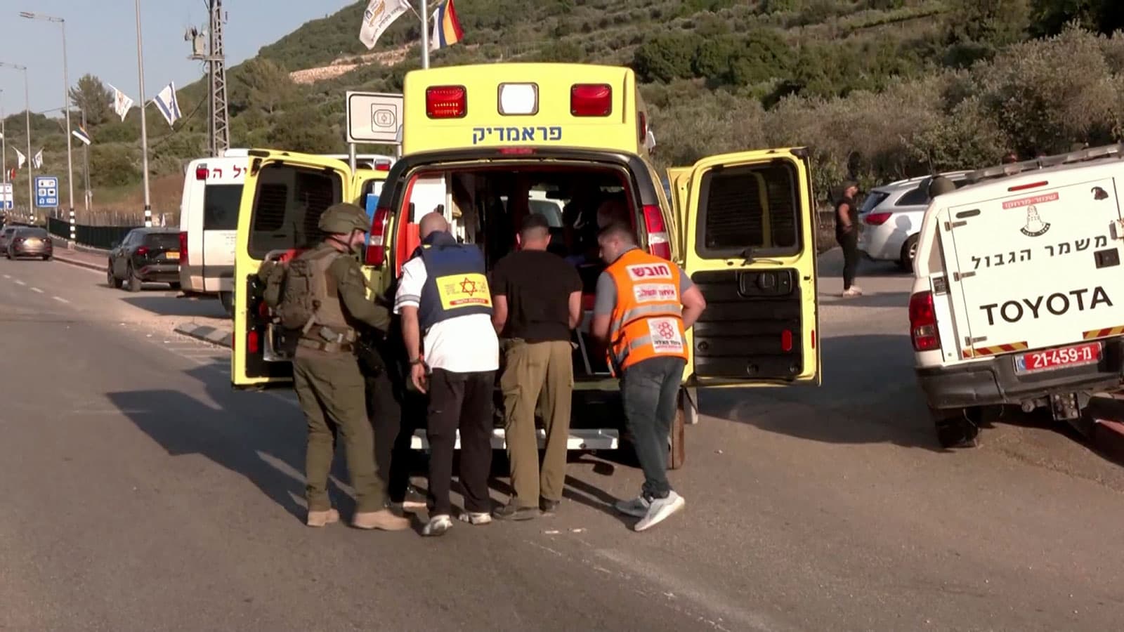 Të paktën 10 të plagosur në veri të Izraelit, pasi Hezbollahu nisi sulmin nga Libani