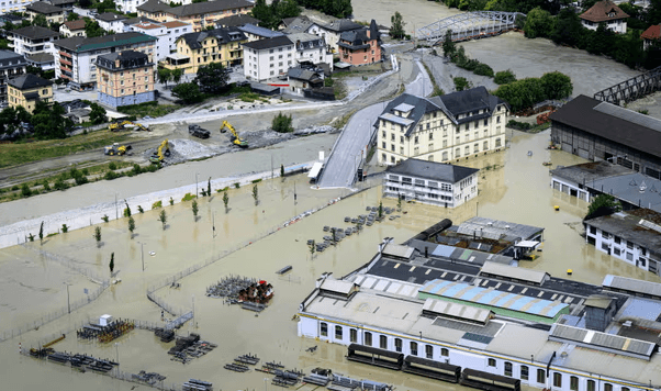Pesë të vdekur pas stuhive që goditën Francën, Zvicrën dhe Italinë