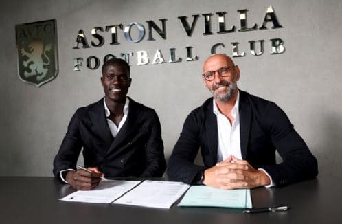 Aston Villa transferon Onanën