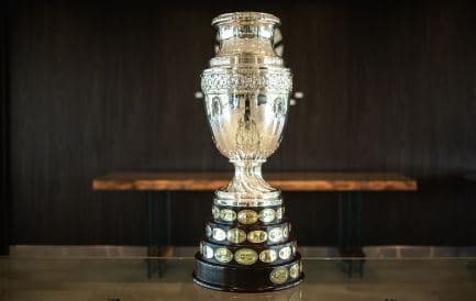 Argjentina - Kolumbia, finalja e "Copa America"