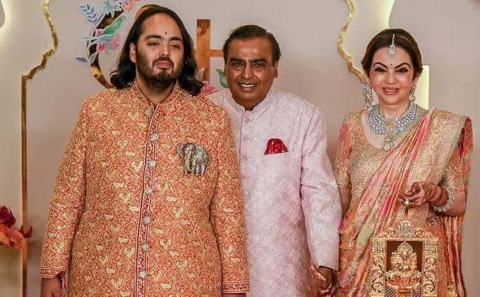 Kim Kardashian, Tony Blair e Ivanka Trump në mesin e të ftuarve në dasmën e familjes Ambani