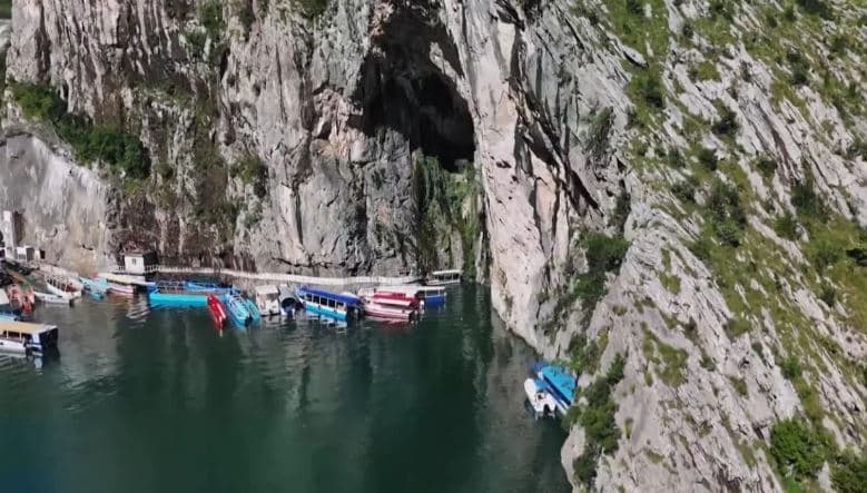 Humb jetën një 39-vjeçare nga Franca në Liqenin e Komanit