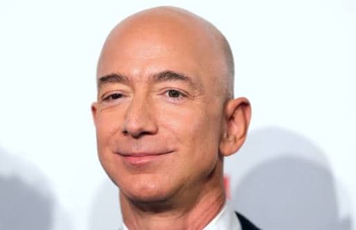 Jeff Bezos do të shesë 5 miliardë dollarë aksione të Amazonës