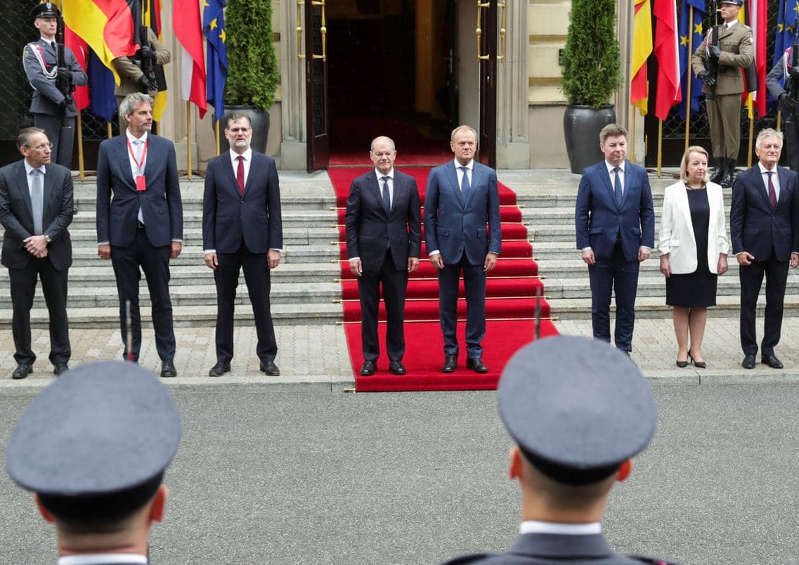 Scholz e çon kabinetin gjerman në Poloni me mbrojtjen në krye të agjendës