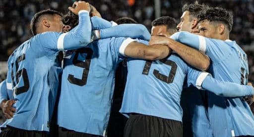 Uruguai 'shqelmon' nga Copa America Brazilin, kalon në gjysmëfinale