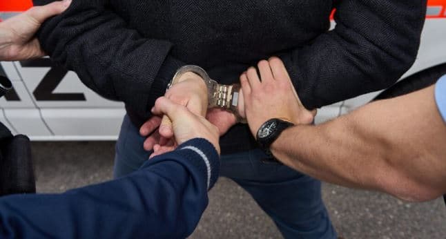 U kap duke bërë "drifta" me BMW-në e tij, kosovari arrestohet në Zvicër