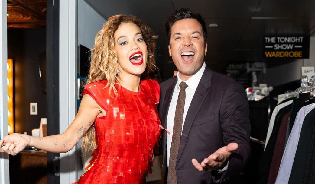 Rita Ora tejet e lumtur pasi i vizitoi miqtë e saj në New York