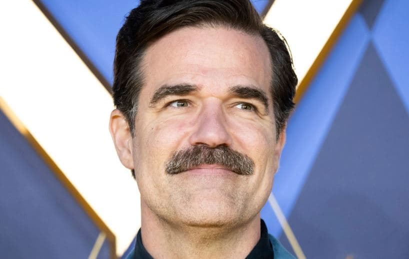 Komediani Rob Delaney thotë se dëshiron të vdesë në të njëjtën dhomë ku vdiq djali i tij