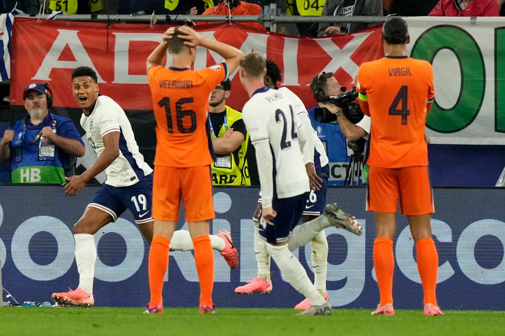 Ollie Watkins e çon Anglinë në finale në fund të ndeshjes (VIDEO)