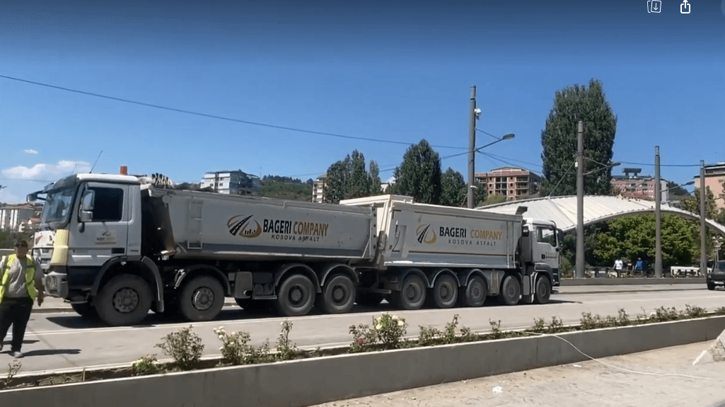 Kamionë mbi Urën e Ibrit, nis testimi i saj (VIDEO)