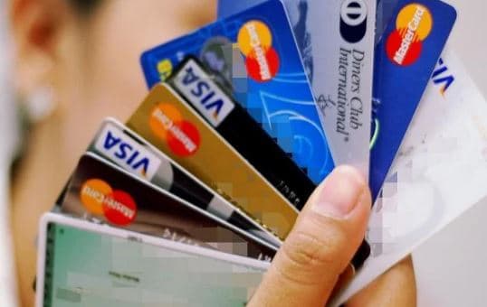 Mashtroi një burrë për pagesë, arrestohet shtetasja maqedonase në Podujevë