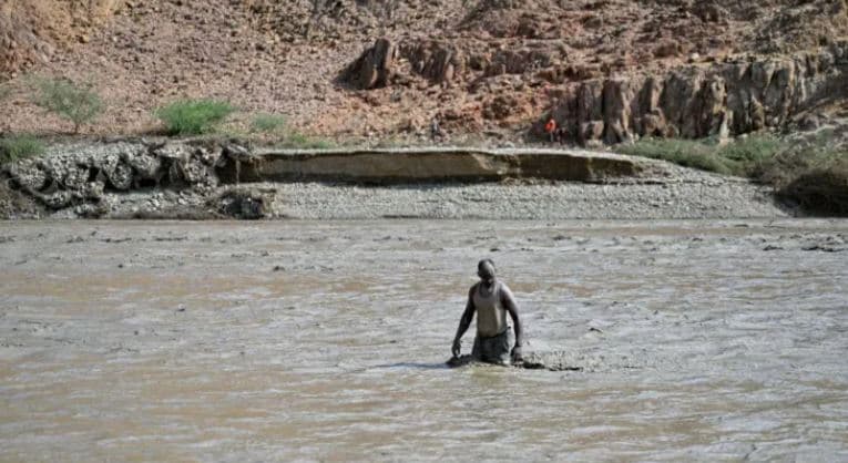 60 të vdekur pas shpërthimit të digës në Sudan