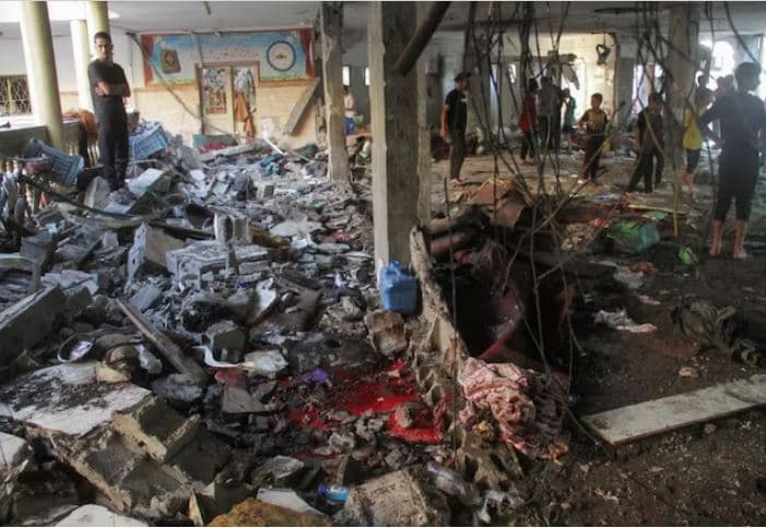 Izraeli urdhëron më shumë evakuime në Gaza pasi sulmi në një strehimore la shumë të vdekur