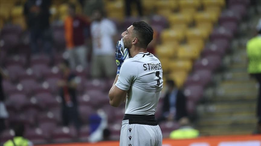 Strakoshës i shënon gol portieri prej 100 metra largësi (VIDEO)