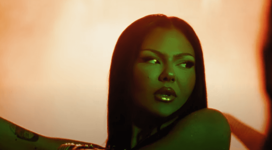 “Whine”, thotë Ya Nina në këngën e re