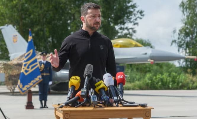 Pilotët ukrainas nisin fluturimet me avionët luftarakë F-16 të prodhuar nga ShBA-ja