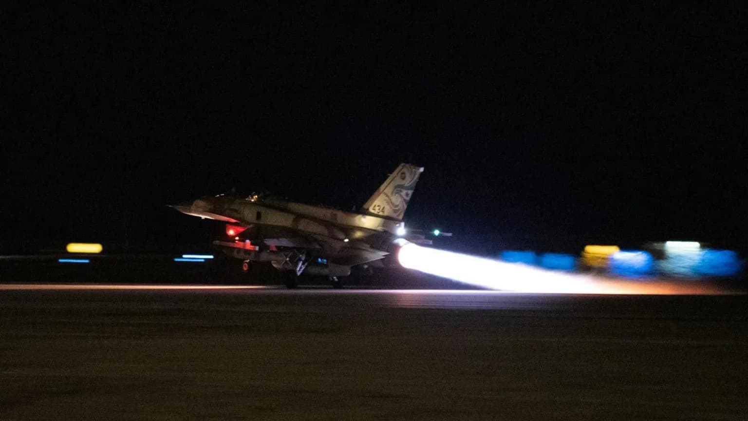 Izraeli kryen sulme ajrore në Libanin jugor, godet mbi 100 raketahedhës të Hezbollahut
