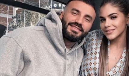 Dj PM dhe Sarah shijojnë pushimet në Itali